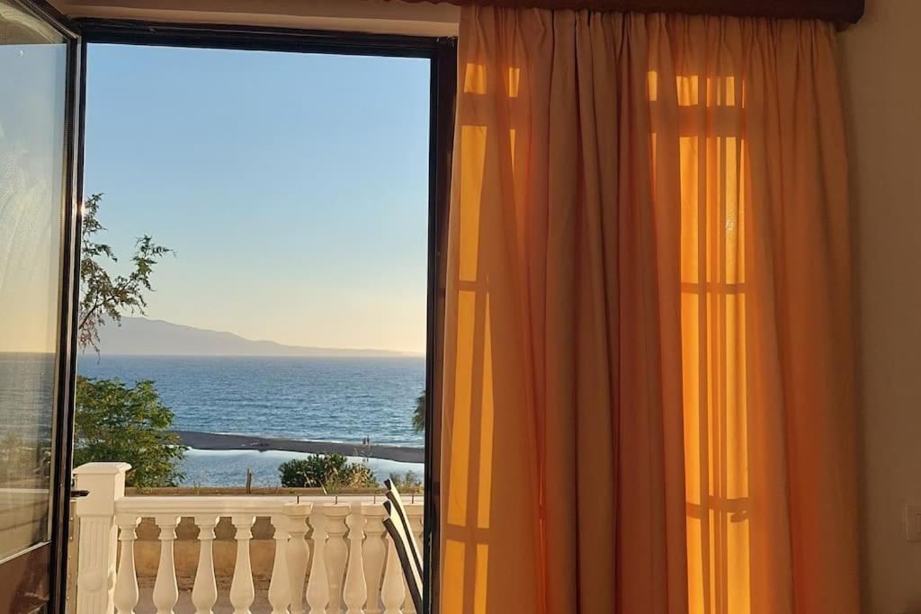 Apartment Tinka In Saranda Esterno foto