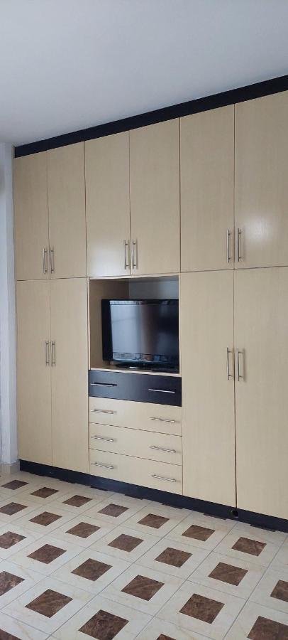 Apartment Tinka In Saranda Esterno foto