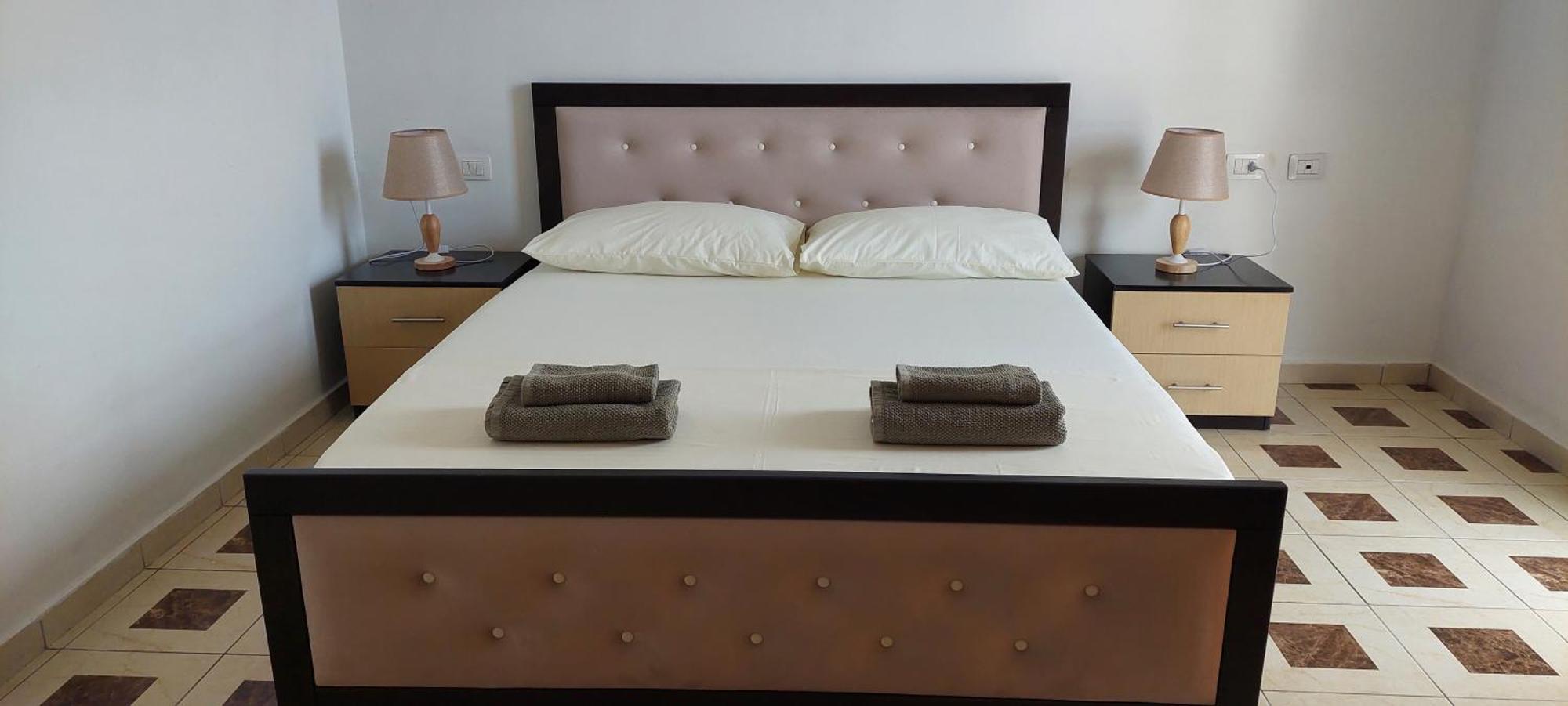 Apartment Tinka In Saranda Esterno foto